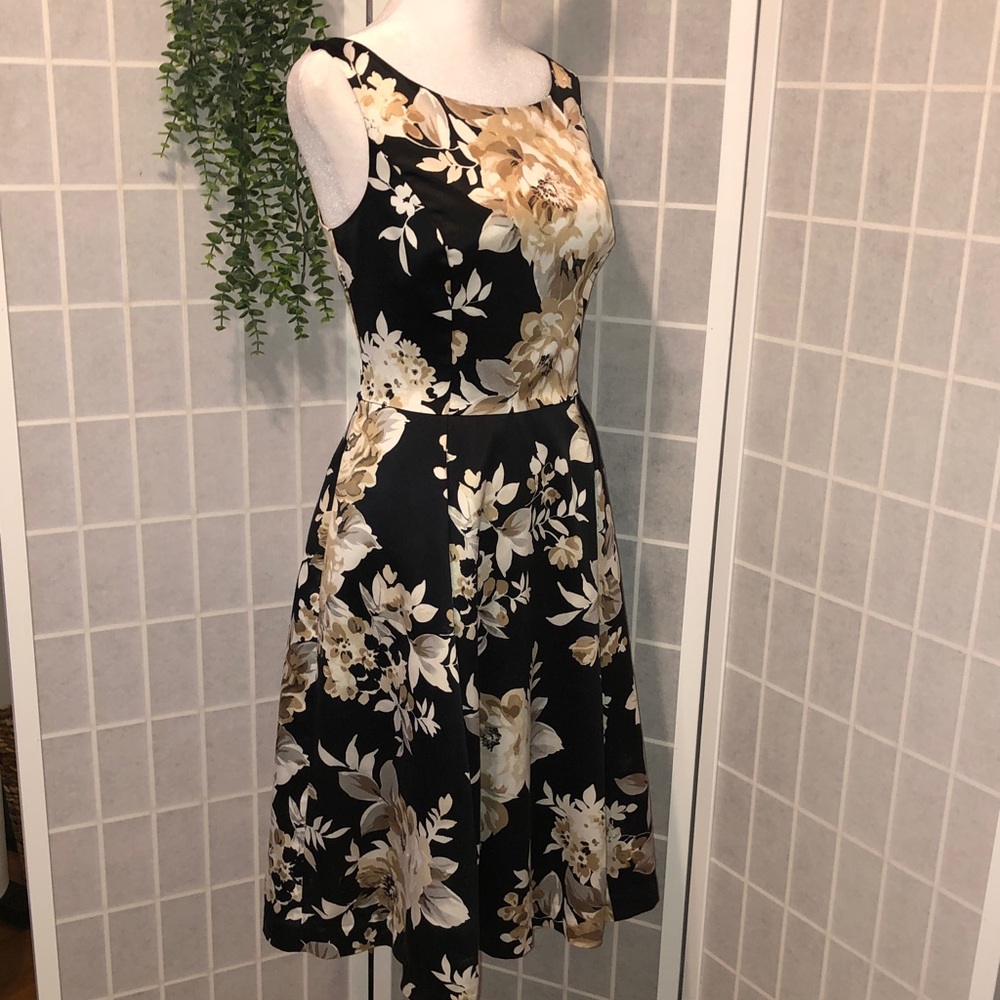 White House Black Market Sleeveless A-Line Vintage Style Cocktail Dress Size 6